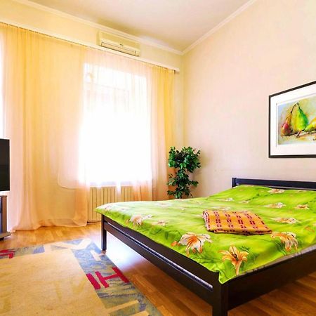Large Apartment In The Center Dnipro Eksteriør bilde